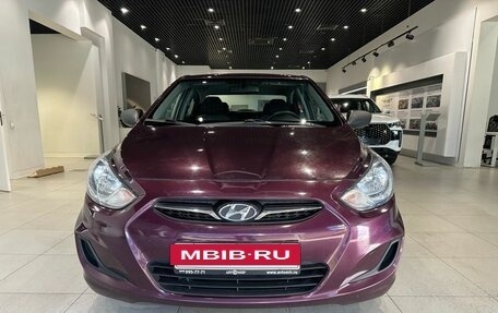 Hyundai Solaris II рестайлинг, 2012 год, 800 000 рублей, 2 фотография