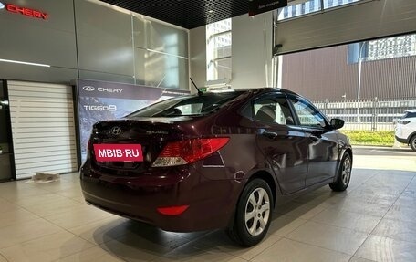 Hyundai Solaris II рестайлинг, 2012 год, 800 000 рублей, 4 фотография