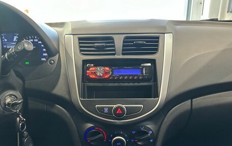 Hyundai Solaris II рестайлинг, 2012 год, 800 000 рублей, 16 фотография