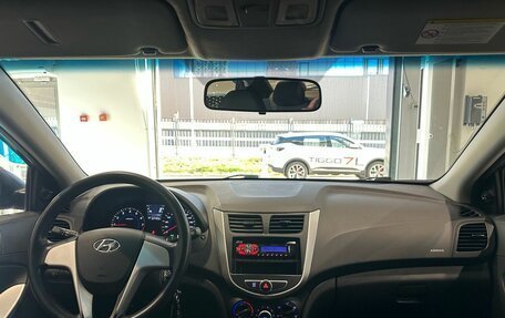 Hyundai Solaris II рестайлинг, 2012 год, 800 000 рублей, 15 фотография