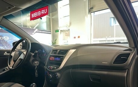 Hyundai Solaris II рестайлинг, 2012 год, 800 000 рублей, 10 фотография