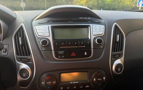 Hyundai ix35 I рестайлинг, 2012 год, 1 500 000 рублей, 20 фотография