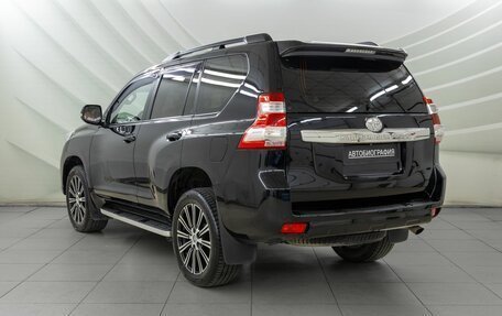 Toyota Land Cruiser Prado 150 рестайлинг 2, 2014 год, 3 248 000 рублей, 5 фотография