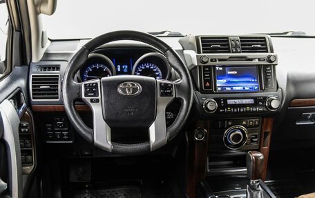 Toyota Land Cruiser Prado 150 рестайлинг 2, 2014 год, 3 248 000 рублей, 14 фотография