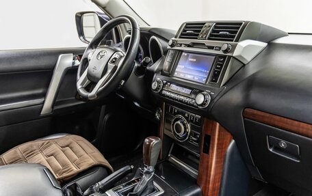 Toyota Land Cruiser Prado 150 рестайлинг 2, 2014 год, 3 248 000 рублей, 36 фотография