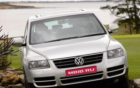 Volkswagen Touareg III, 2004 год, 535 000 рублей, 3 фотография