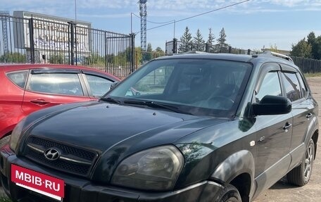 Hyundai Tucson III, 2008 год, 700 000 рублей, 2 фотография