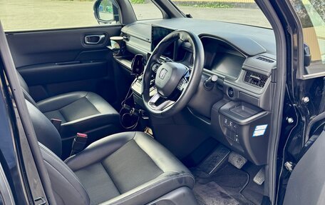 Honda Stepwgn, 2022 год, 2 750 000 рублей, 5 фотография