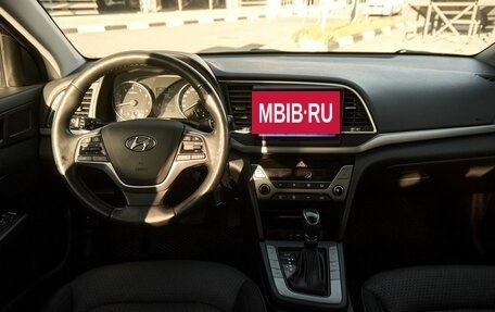 Hyundai Elantra VI рестайлинг, 2018 год, 1 730 000 рублей, 8 фотография