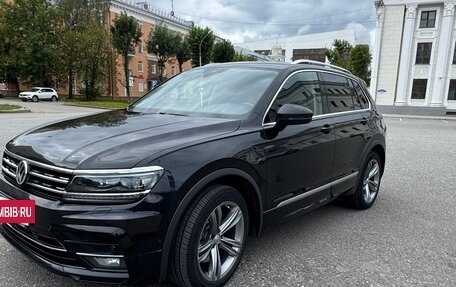 Volkswagen Tiguan II, 2019 год, 3 500 000 рублей, 3 фотография