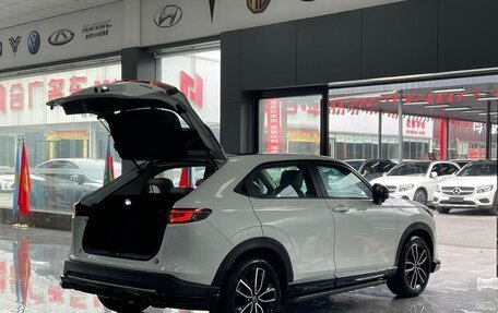 Honda Vezel, 2022 год, 1 800 000 рублей, 8 фотография