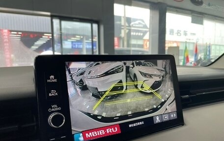 Honda Vezel, 2022 год, 1 800 000 рублей, 12 фотография