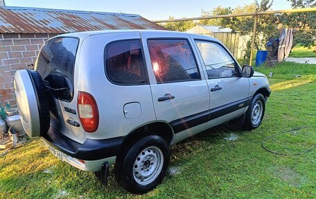 Chevrolet Niva I рестайлинг, 2005 год, 323 000 рублей, 5 фотография