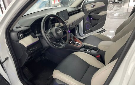 Honda Vezel, 2022 год, 1 800 000 рублей, 14 фотография