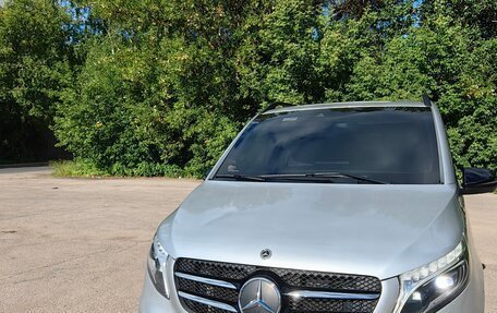 Mercedes-Benz V-Класс, 2021 год, 5 750 000 рублей, 10 фотография
