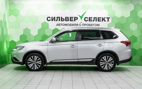 Mitsubishi Outlander III рестайлинг 3, 2020 год, 2 300 000 рублей, 7 фотография