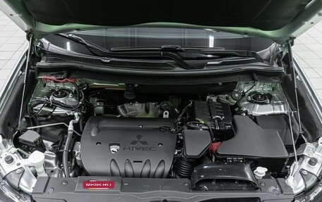 Mitsubishi Outlander III рестайлинг 3, 2020 год, 2 300 000 рублей, 24 фотография