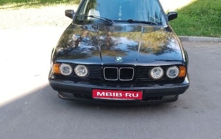 BMW 5 серия, 1988 год, 300 000 рублей, 1 фотография