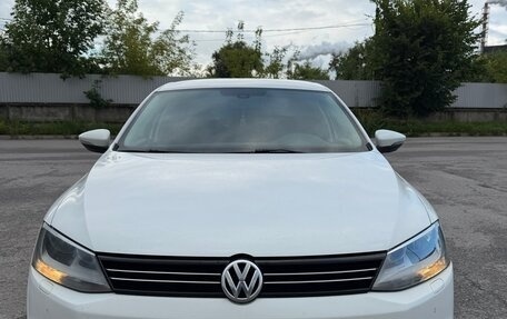Volkswagen Jetta VI, 2014 год, 990 000 рублей, 1 фотография