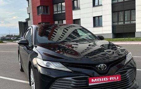 Toyota Camry, 2019 год, 2 250 000 рублей, 1 фотография