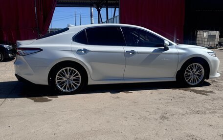 Toyota Camry, 2019 год, 3 000 000 рублей, 6 фотография