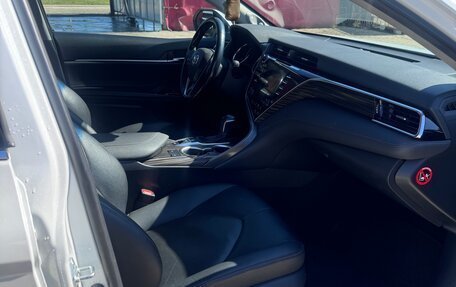 Toyota Camry, 2019 год, 3 000 000 рублей, 11 фотография