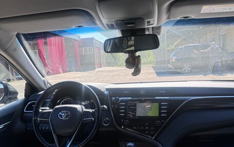 Toyota Camry, 2019 год, 3 000 000 рублей, 13 фотография