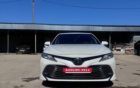 Toyota Camry, 2019 год, 3 000 000 рублей, 4 фотография