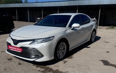 Toyota Camry, 2019 год, 3 000 000 рублей, 3 фотография