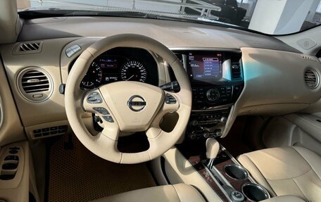 Nissan Pathfinder, 2014 год, 1 500 000 рублей, 28 фотография