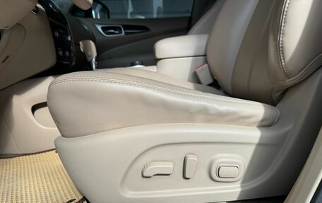 Nissan Pathfinder, 2014 год, 1 500 000 рублей, 32 фотография