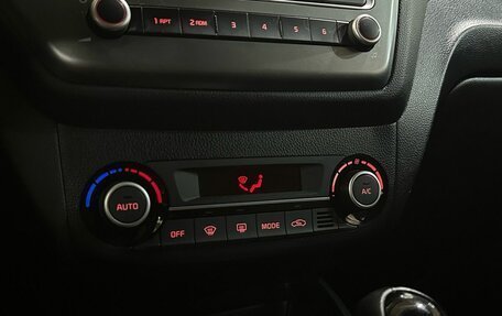 KIA Rio III рестайлинг, 2017 год, 1 249 000 рублей, 13 фотография