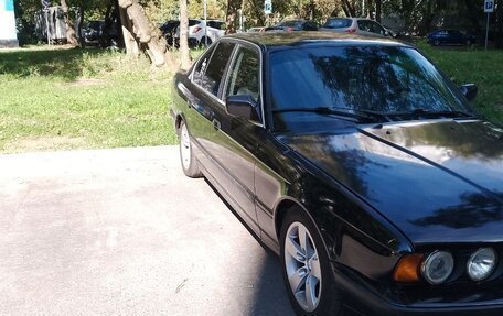 BMW 5 серия, 1988 год, 300 000 рублей, 2 фотография