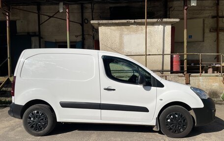 Peugeot Partner II рестайлинг 2, 2021 год, 1 300 000 рублей, 3 фотография
