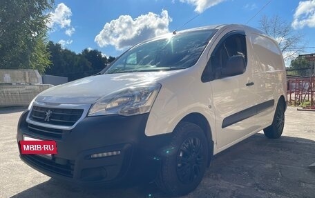 Peugeot Partner II рестайлинг 2, 2021 год, 1 300 000 рублей, 7 фотография