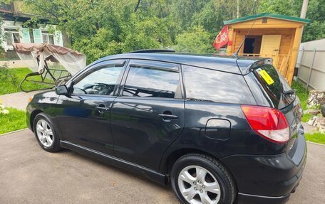 Toyota Matrix, 2004 год, 480 000 рублей, 8 фотография