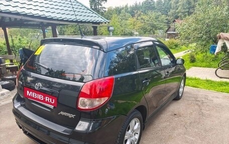 Toyota Matrix, 2004 год, 480 000 рублей, 2 фотография