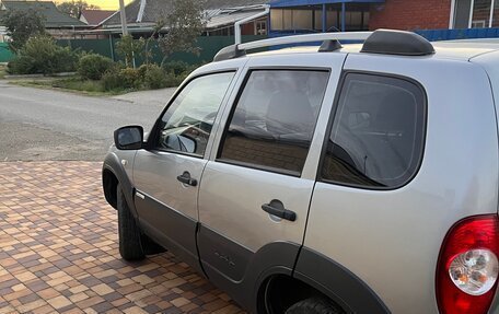 Chevrolet Niva I рестайлинг, 2013 год, 550 000 рублей, 4 фотография