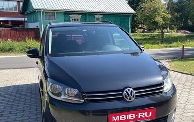 Volkswagen Touran III, 2013 год, 1 100 000 рублей, 1 фотография