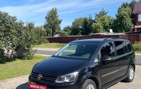 Volkswagen Touran III, 2013 год, 1 100 000 рублей, 5 фотография