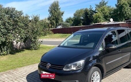 Volkswagen Touran III, 2013 год, 1 100 000 рублей, 6 фотография