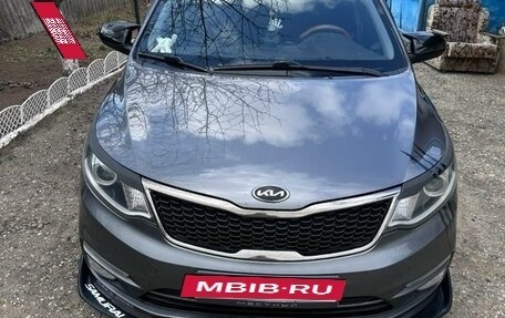 KIA Rio III рестайлинг, 2017 год, 950 000 рублей, 3 фотография