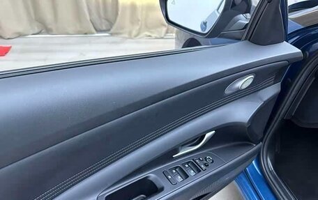 Hyundai Elantra, 2023 год, 1 290 000 рублей, 8 фотография
