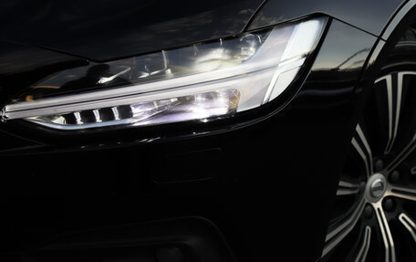 Volvo S90 II рестайлинг, 2021 год, 3 340 000 рублей, 32 фотография