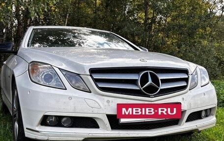 Mercedes-Benz E-Класс, 2010 год, 1 300 000 рублей, 3 фотография
