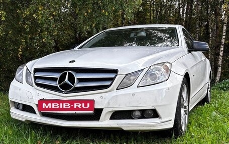 Mercedes-Benz E-Класс, 2010 год, 1 300 000 рублей, 4 фотография
