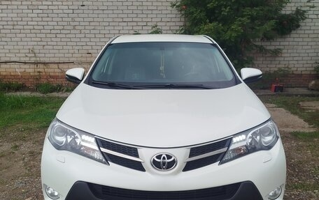 Toyota RAV4, 2013 год, 1 950 000 рублей, 2 фотография