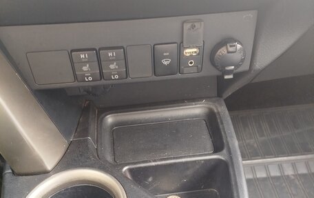 Toyota RAV4, 2013 год, 1 950 000 рублей, 13 фотография