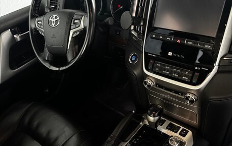 Toyota Land Cruiser 200, 2016 год, 5 470 000 рублей, 9 фотография
