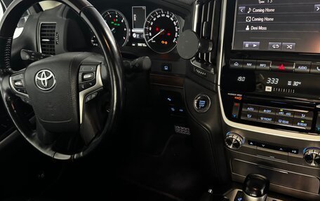 Toyota Land Cruiser 200, 2016 год, 5 470 000 рублей, 10 фотография